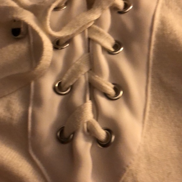 Great pull over adorable/sexy Lonsleeved - Picture 4 of 7